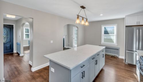 25 Morgan Ln, Bridgewater NJ 08807-3007 exterior