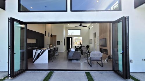 4214 41 St, Phoenix AZ 85032-6711 exterior