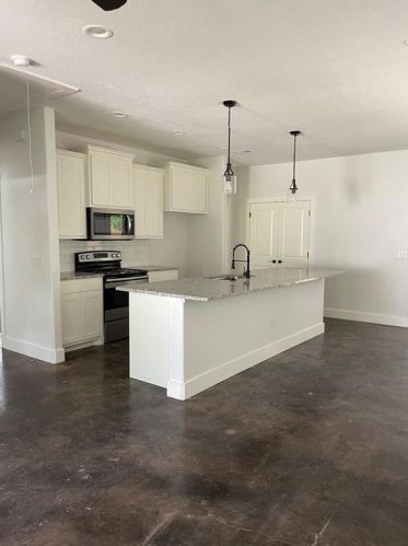 722 Woodard St, Denison TX  75020-2800 exterior