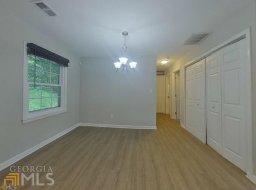 3823 Crosby Dr, Atlanta GA 30331-3432 exterior