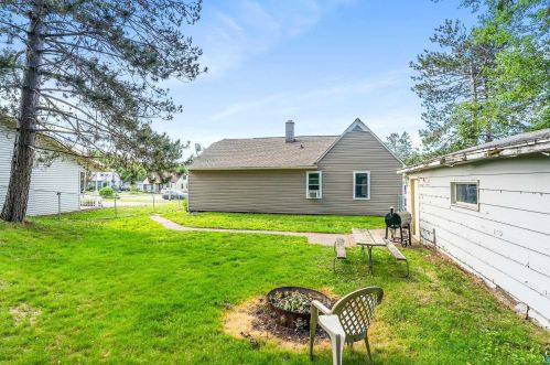 1525 Anderson Rd, Duluth MN 55811-5423 exterior