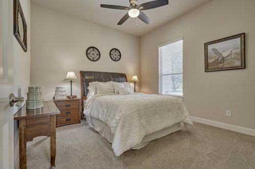 98 Lk Est Dr, Montgomery TX 77356-8066 exterior