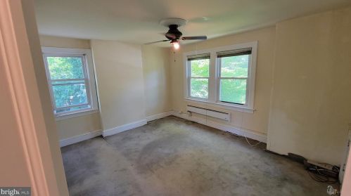 316 Maple Ave, Trenton NJ 08618-3402 exterior