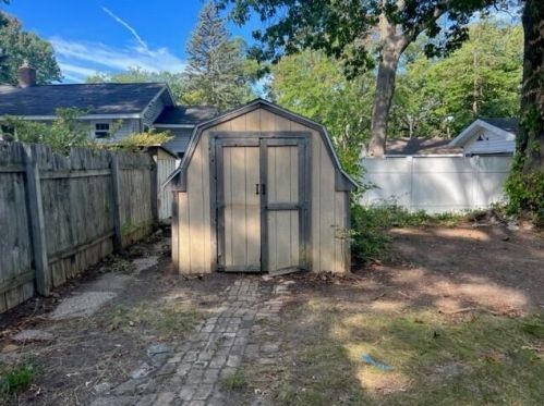 2108 Letart Ave, Meskegon MI 49441-3465 exterior