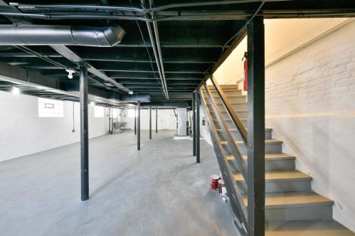 5029 West End Ave, Chicago IL 60644-2156 exterior