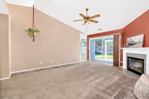 922 Springer Dr, Turlock CA 95382-0273 exterior