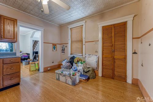 366 Oak St, Perth Amboy NJ 08861-4039 exterior