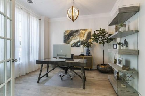 217 Emerald Rdg Dr, Austin TX 78732-1234 exterior