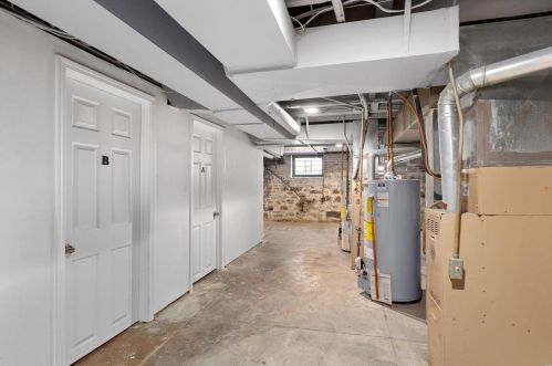 4030 Flad Ave, Saint Louis MO 63110-3924 exterior