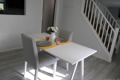 908 Plymouth St, Windsor CT 06095-3713 exterior