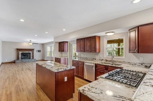 316 Eugenia St, Saint Louis MO 63141-8312 exterior