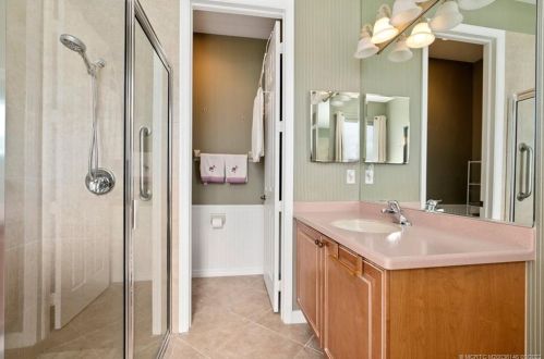 271 Lk Frst Way, Fort Pierce FL 34986-1771 exterior