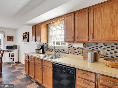 106 Cross Creek Dr, Primrose PA 17901-8727 exterior