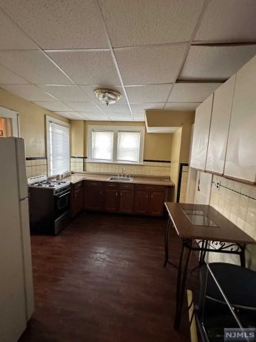 40 Allen St, Irvington NJ  07111-2118 exterior