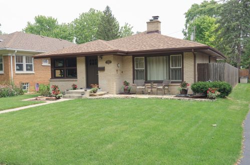 710 Cornelia St, Joliet, IL 60435-5912