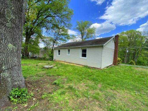 130 Dover Chester Rd, Dover NJ 07869-1901 exterior