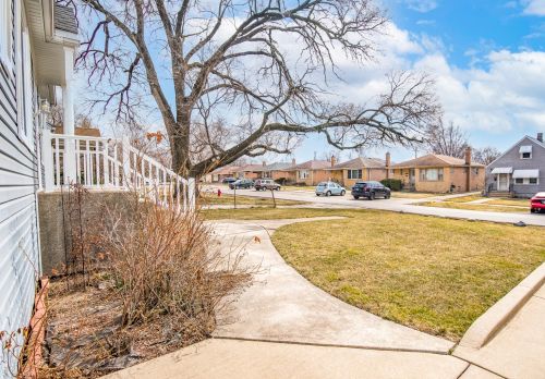 3832 116 St, Chicago IL 60803-6240 exterior