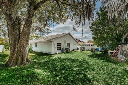 6820 Thatcher Ave, Tampa FL 33614-3823 exterior