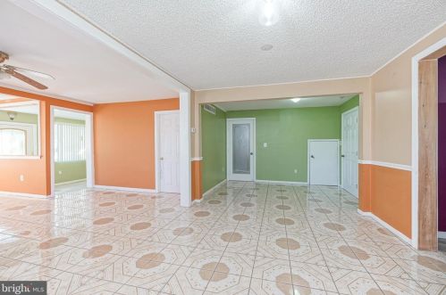 15 Pne St, Camden NJ 08103-3353 exterior