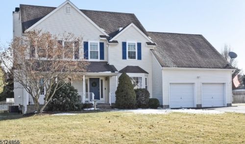 48 Winchester Ave, Hackettstown, NJ 07840-3442