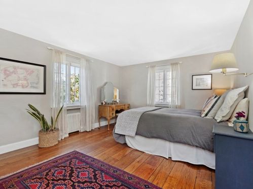 238 Winchester St, Newton MA 02461-2042 exterior