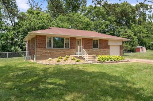 1107 Nectar Dr, Saint Louis, MO 63137-2225