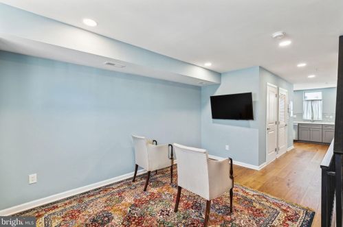 728 Daly St, Philadelphia PA 19148-3306 exterior