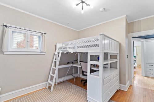 4020 Prospect Ave, Milwaukee WI 53211-2116 exterior