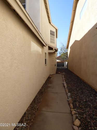 8161 Midnight Way, Tucson, AZ 85741-1244