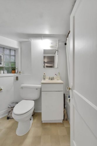 5442 Berteau Ave, Chicago IL 60641-1311 exterior