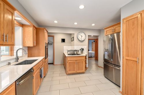 2434 85, Milwaukee WI 53226-1912 exterior