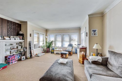 3256 Wilson Ave, Chicago IL 60640-5211 exterior