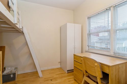 2106 Berwyn Ave, Chicago IL 60640-2008 exterior