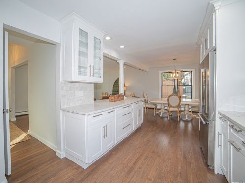 39 Magerus St, Huntington Station NY  11746-3838 exterior