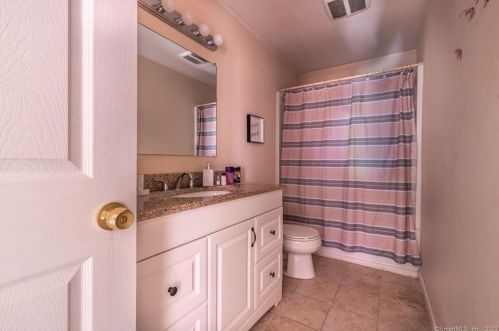 20 Robin Rd, Seymour CT 06483-3225 exterior