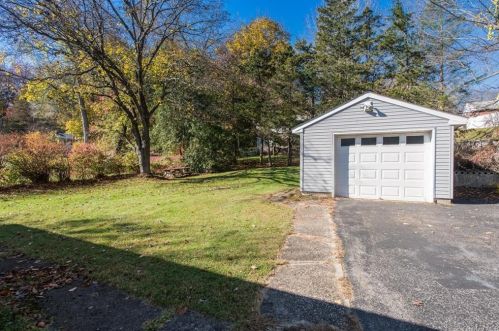 11 Stanley St, Poughkeepsie NY 12603-1429 exterior