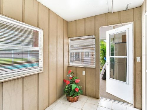 12607 51 St, Tampa FL 33619-1418 exterior