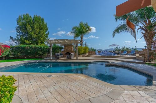 31345 Avenida Del Reposo, Temecula CA 92591-1724 exterior