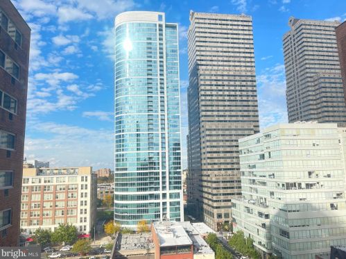 2101 Chestnut St, Philadelphia PA  19103-3197 exterior