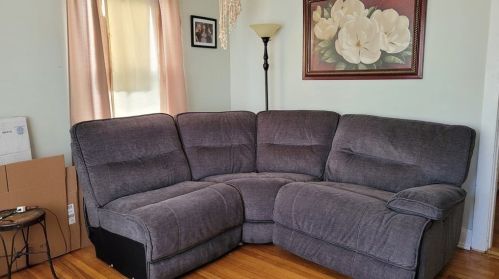 45 Lawn Ave, Quincy MA 02169-7336 exterior