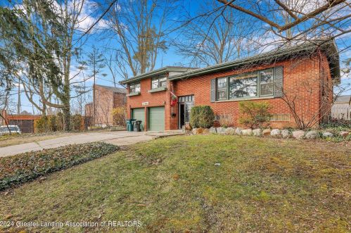 615 Burcham Dr, East Lansing MI 48823-2746 exterior