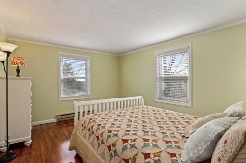 48 4 St, Worcester MA 01602-3107 exterior