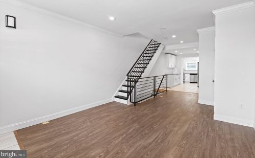 2611 10th St, Philadelphia, PA 19148-4403