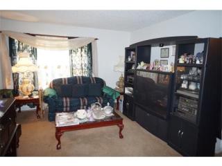 17 Guisborough Way, Edison, NJ 08820-4636