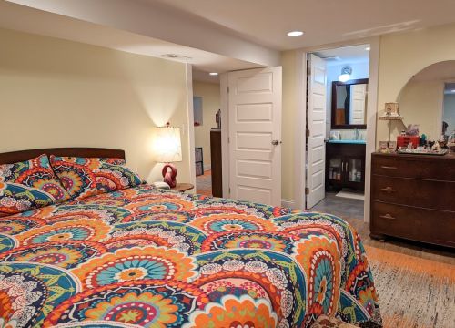 1856 Berenice Ave, Chicago IL 60613-2720 exterior