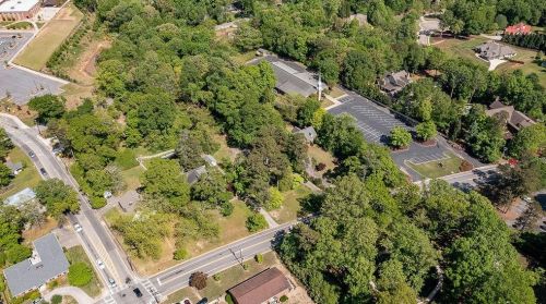 1270 Riverside Dr, Gainesville GA 30501-1830 exterior