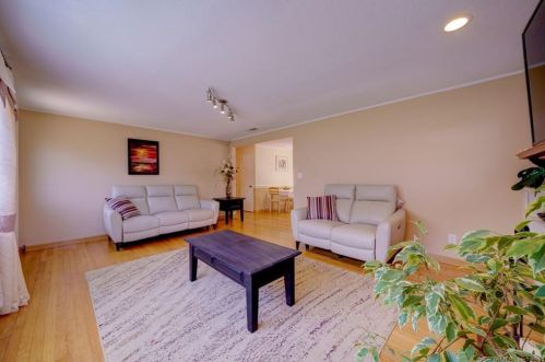 32 Carroll St, New Britain, CT 06053-1703