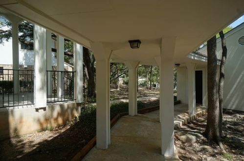 8106 Forest Mesa Dr, Austin TX  78759-8714 exterior