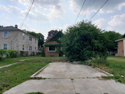 3276 45th St, Milwaukee WI  53219-4815 exterior