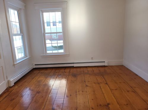 144 Rumford St, Concord NH 03301-3906 exterior